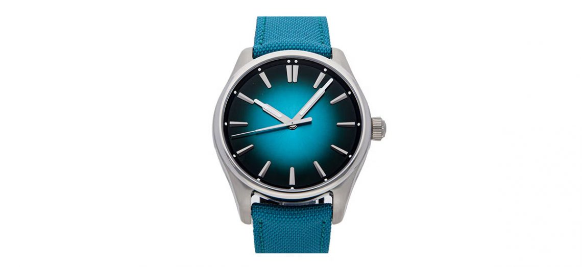 22 BEST Minimalist Watches Without Numbers (Less is More!)