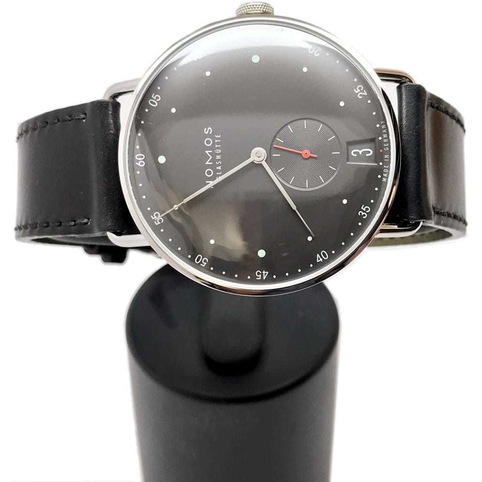 NOMOS Glashütte Metro 38 Datum