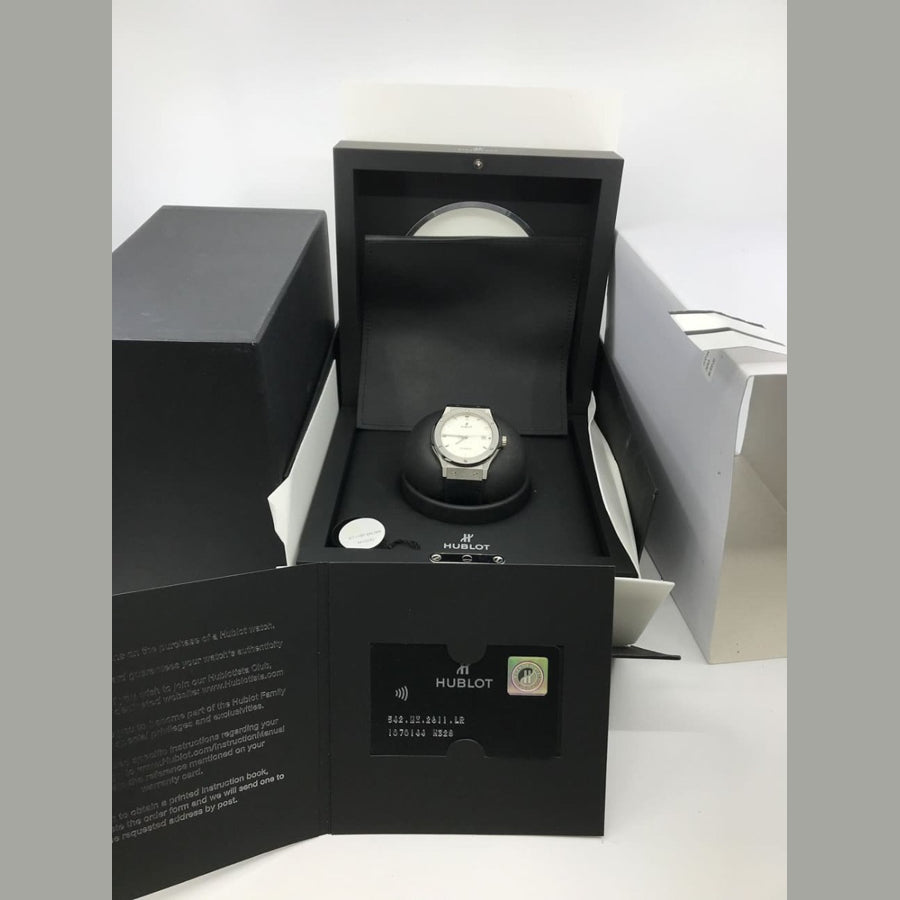 Hublot Classic Fusion Opalin 542.NX.2610.LR