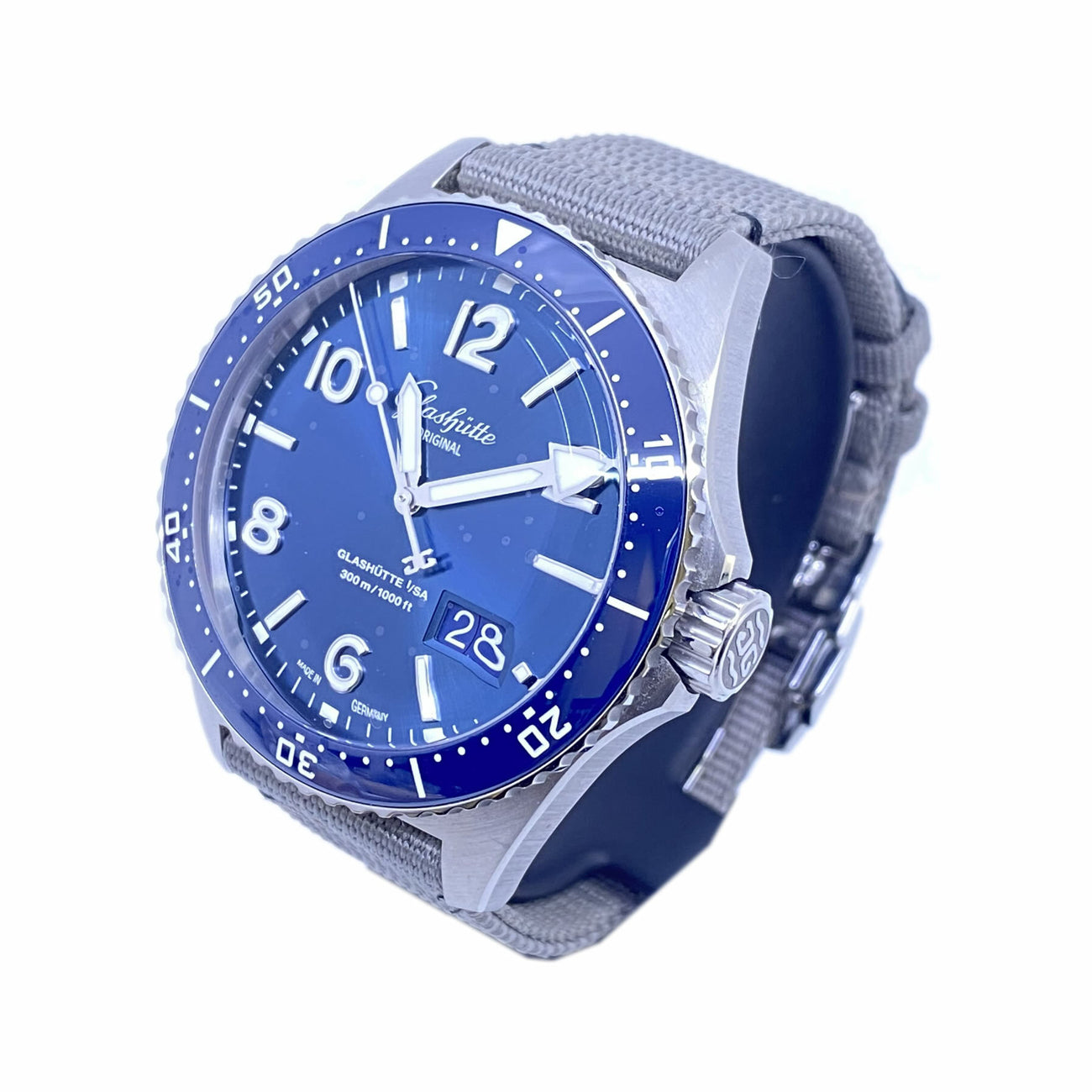 Glashütte Original SeaQ Panorama Date Blue Dial 1-36-13-02-81-08