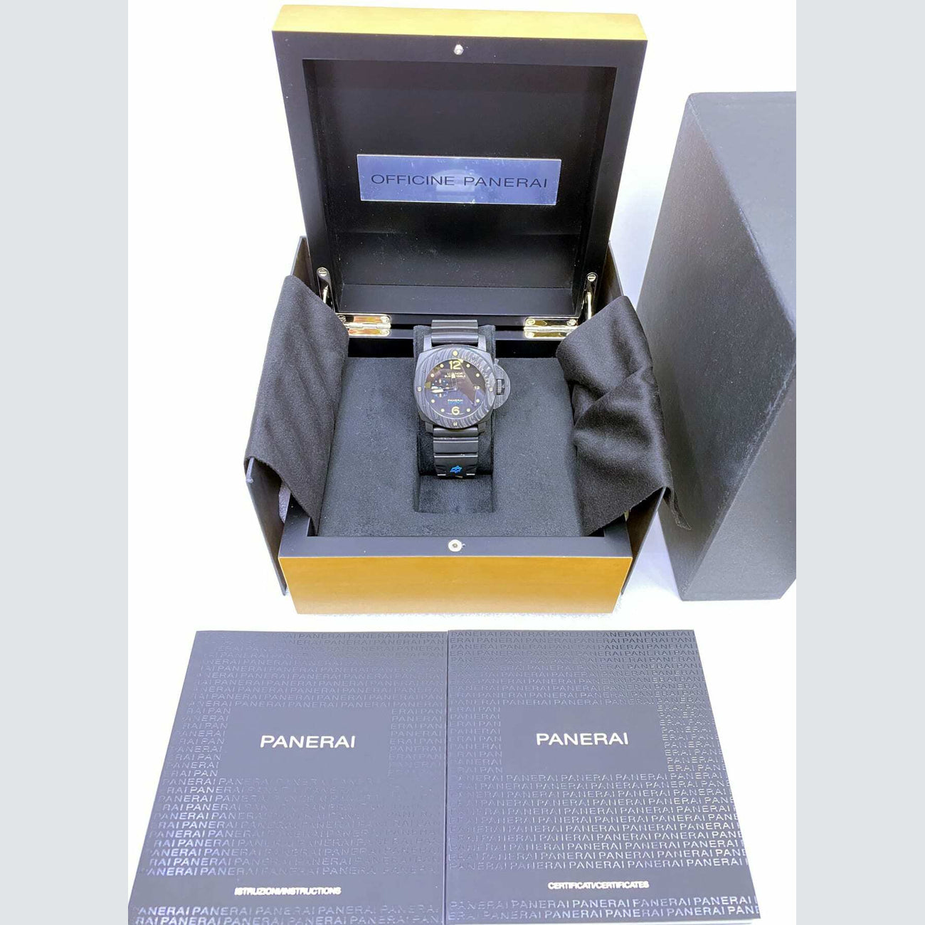Panerai Luminor Submersible Carbotech PAM00616
