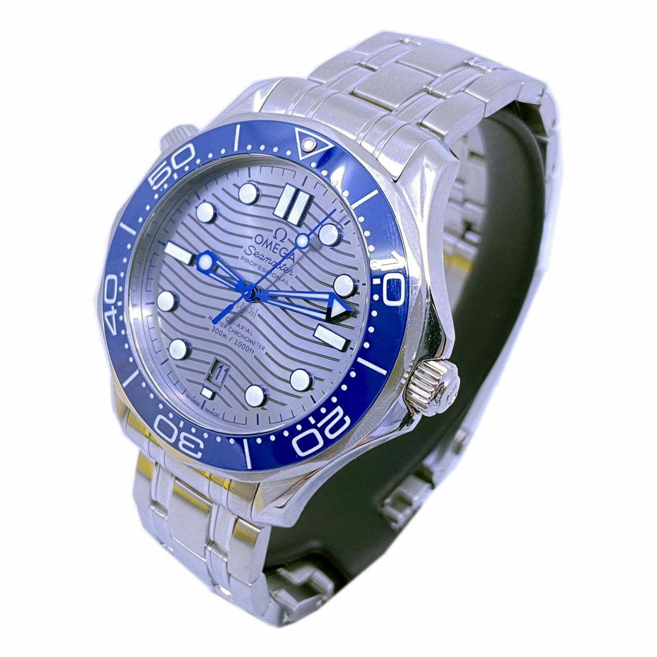 Omega Seamaster Diver 300M Co-Axial Master Chronometer on Bracelet 210.30.42.20.06.001