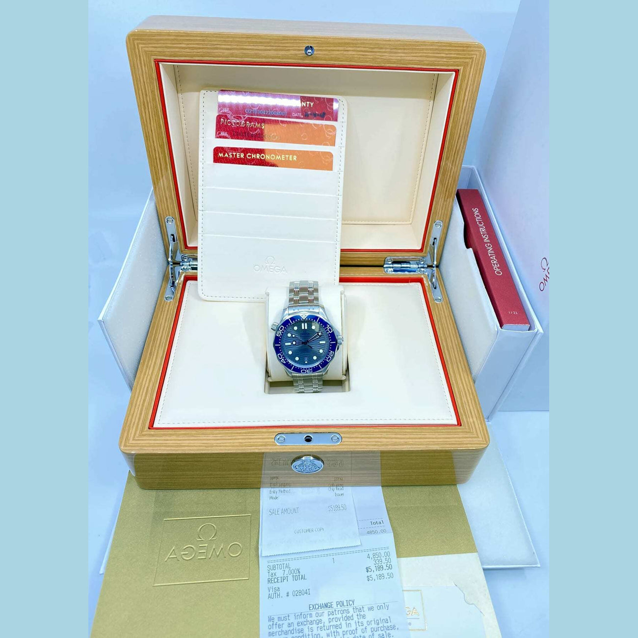 Omega Seamaster Diver 300M Co-Axial Master Chronometer on Bracelet 210.30.42.20.06.001