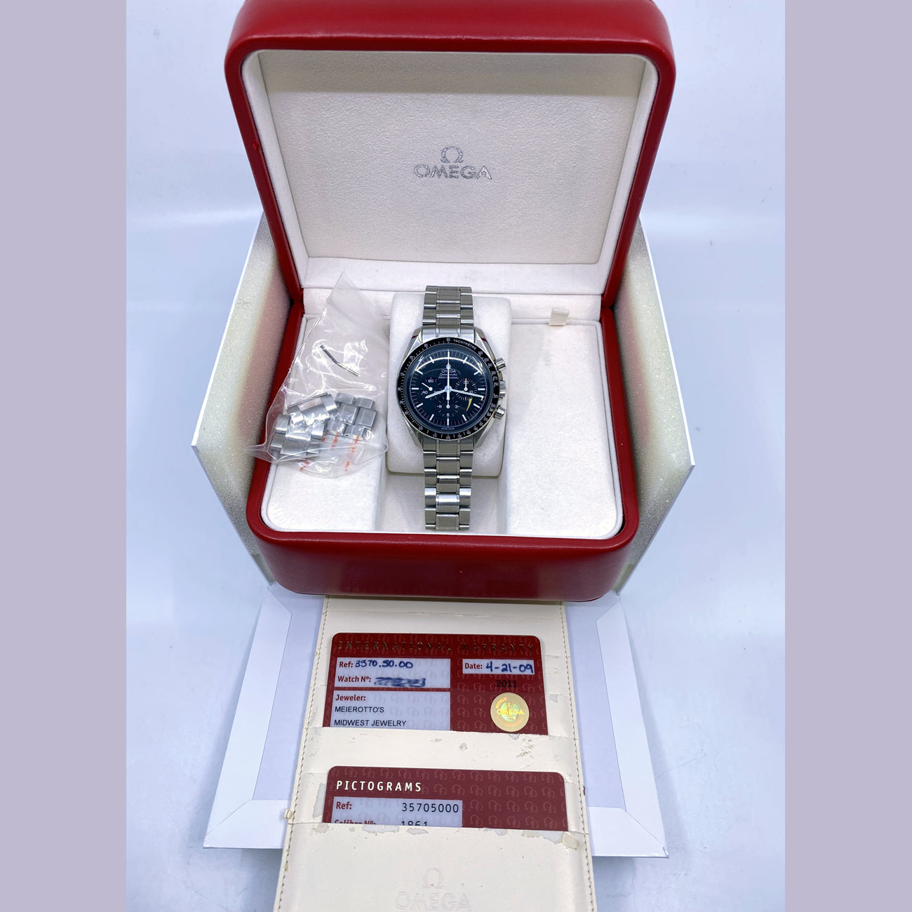 Omega Speedmaster Moonwatch Professional Chronograph 42mm 3570.50 Model 2009