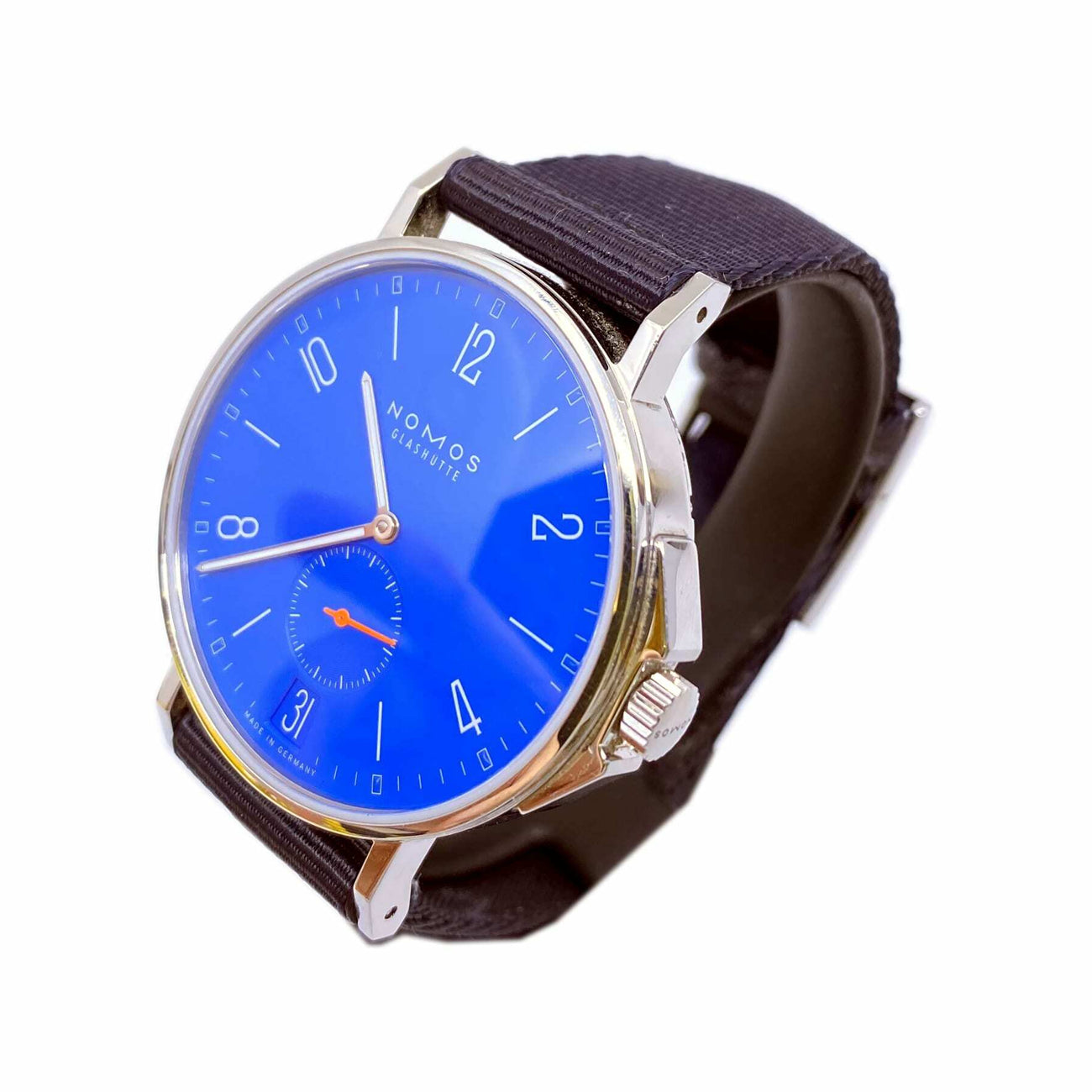 NOMOS Glashütte Ahoi Datum Signalblau 554
