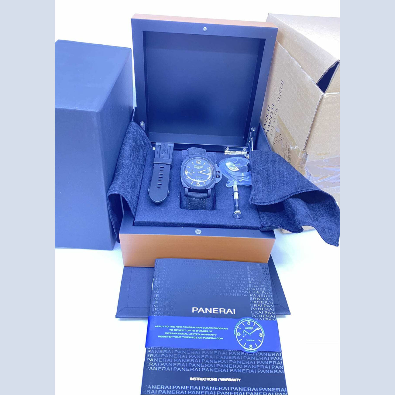 Panerai Luminor GMT 10 Days PAM00335