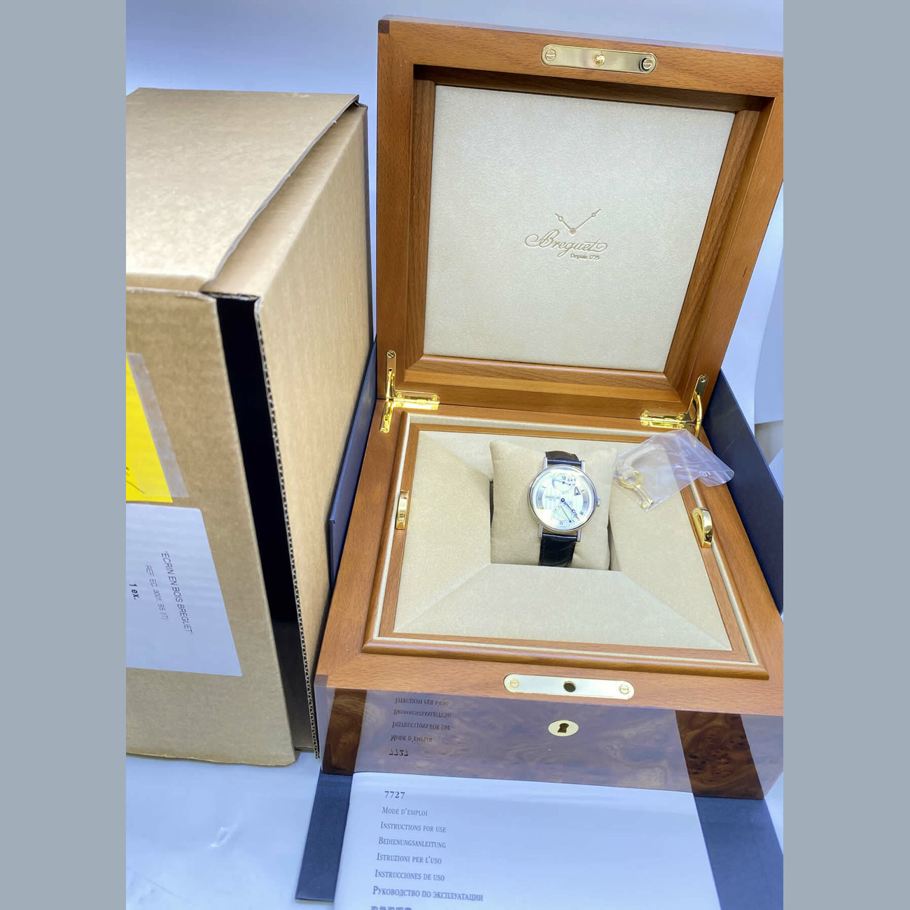 Breguet Chronometrie 7727BB/12/9WU