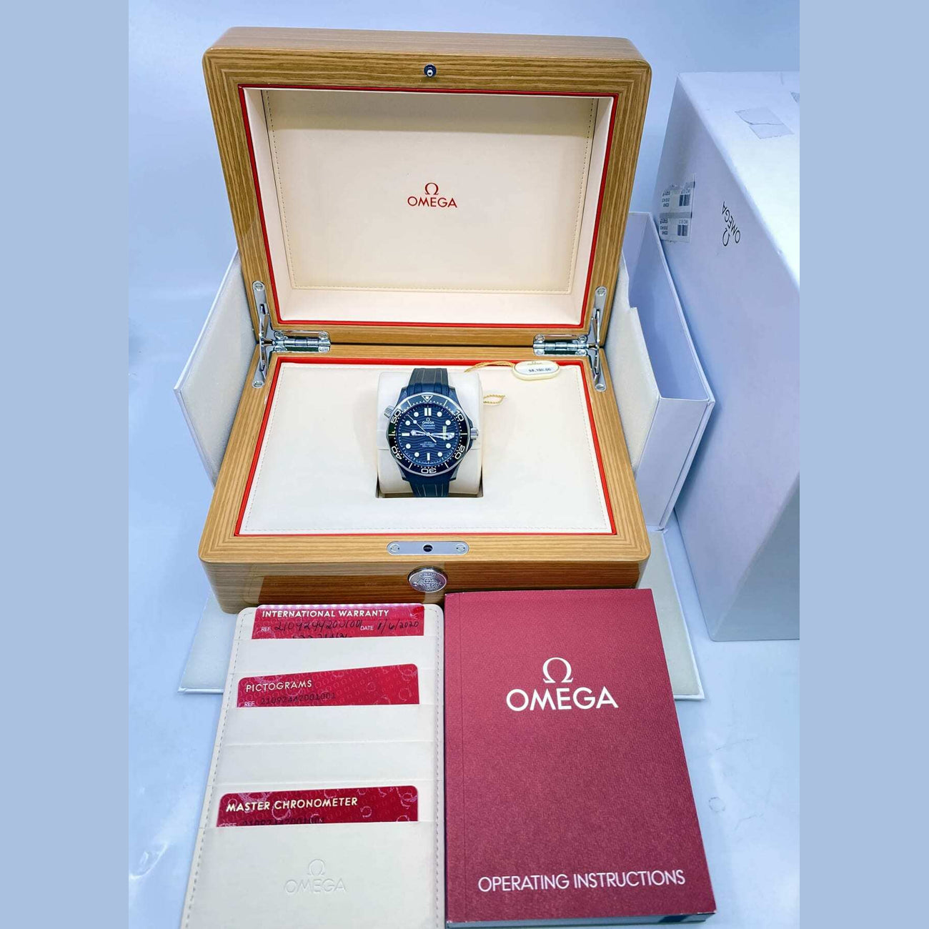 Omega Seamaster Diver 300m Co-Axial Master Chronometer 43.5mm Ceramic 210.92.44.20.01.001