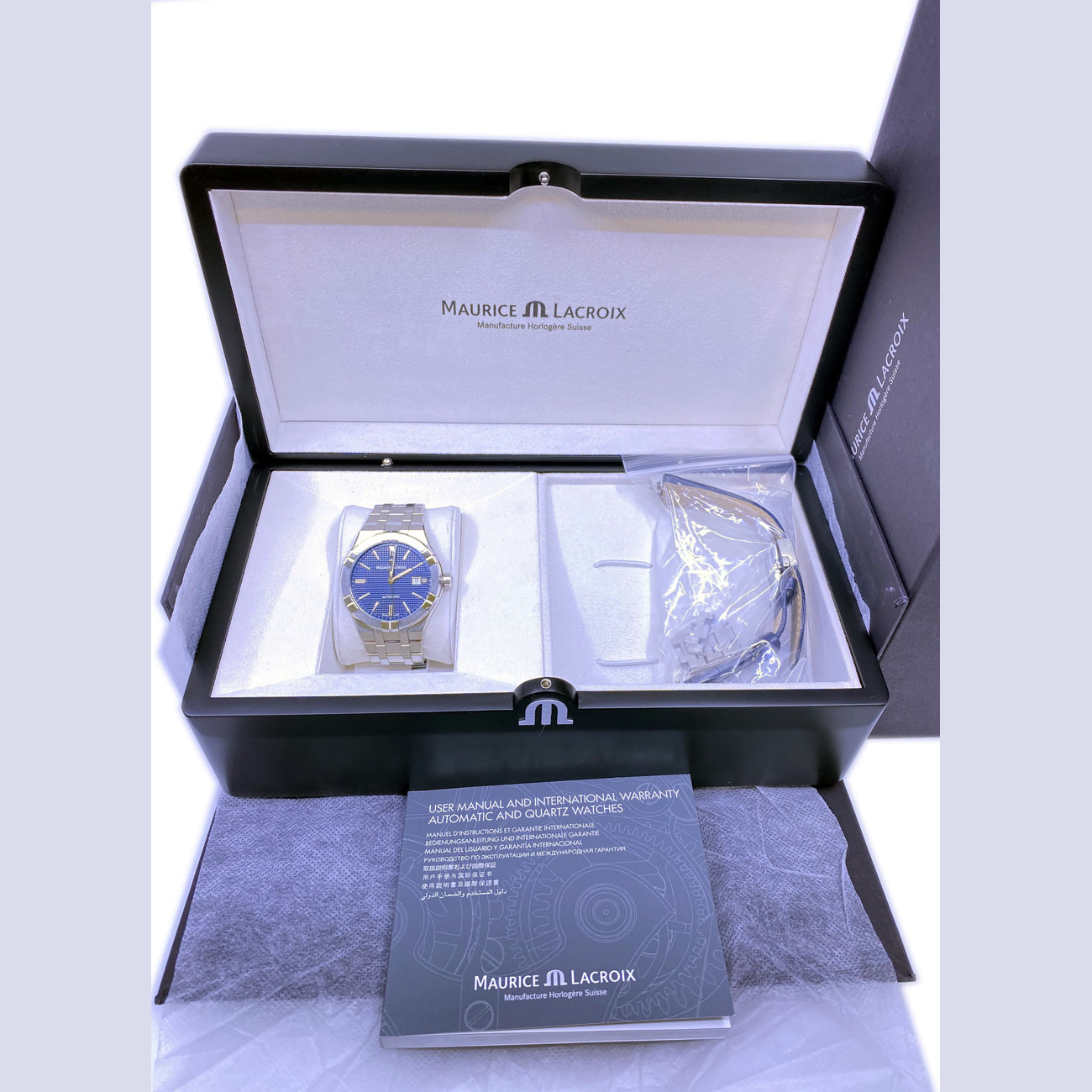 Maurice Lacroix Aikon A16008-SS002-430-1