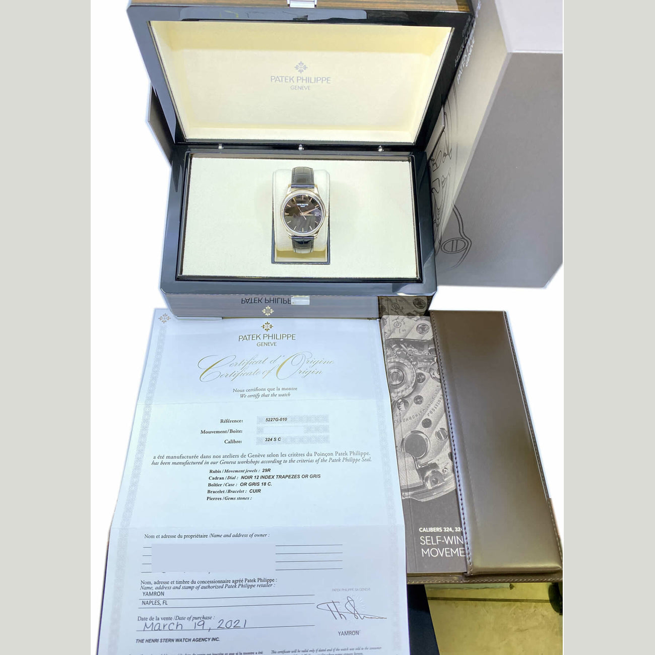 Patek Philippe Men's Calatrava 5227G-010