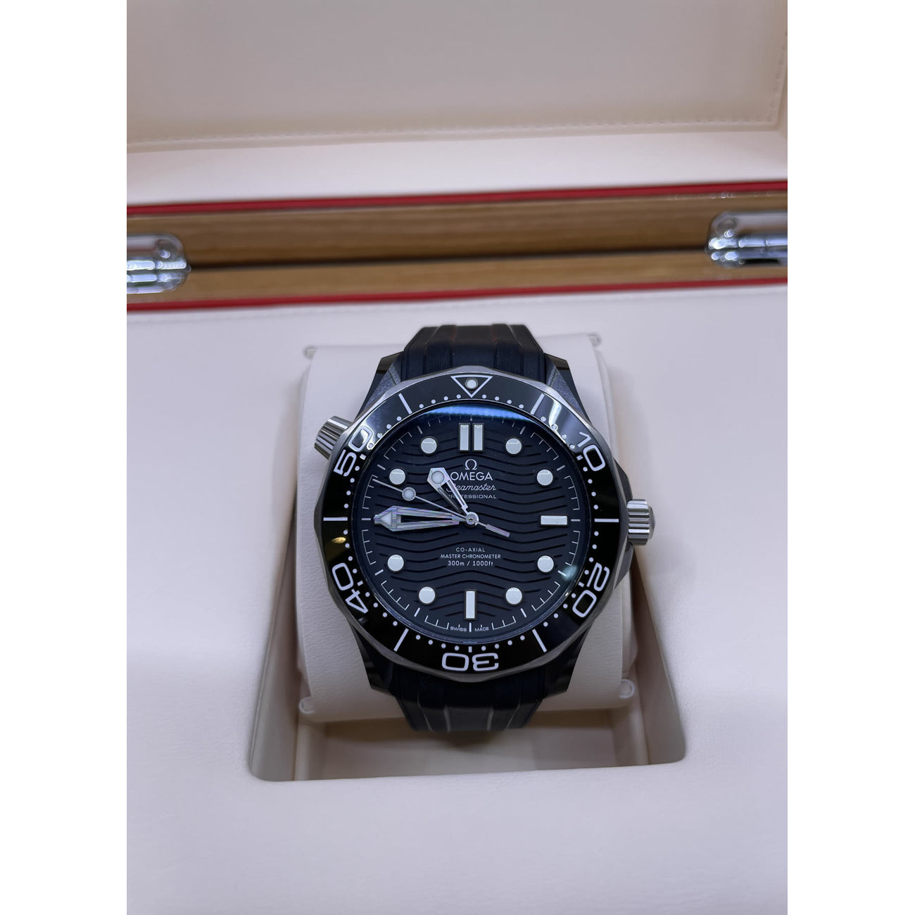 Omega Seamaster Diver 300m Co-Axial Master Chronometer 43.5mm Ceramic 210.92.44.20.01.001
