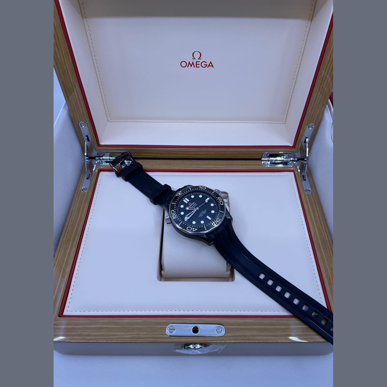 Omega Seamaster Diver 300m Co-Axial Master Chronometer 43.5mm Ceramic 210.92.44.20.01.001