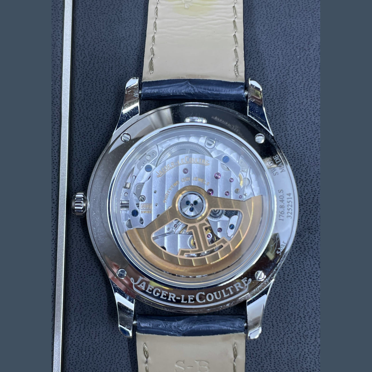 Jaeger-LeCoultre Master Control Date Q1548530