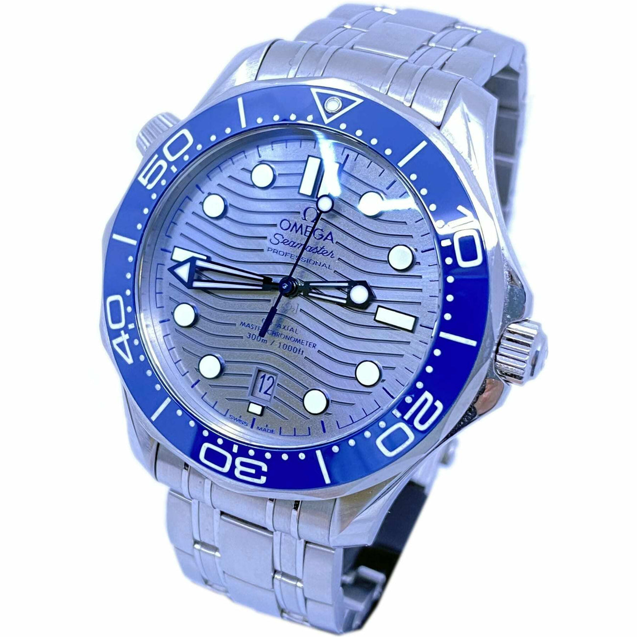 Omega Seamaster Diver 300M Co-Axial Master Chronometer on Bracelet 210.30.42.20.06.001