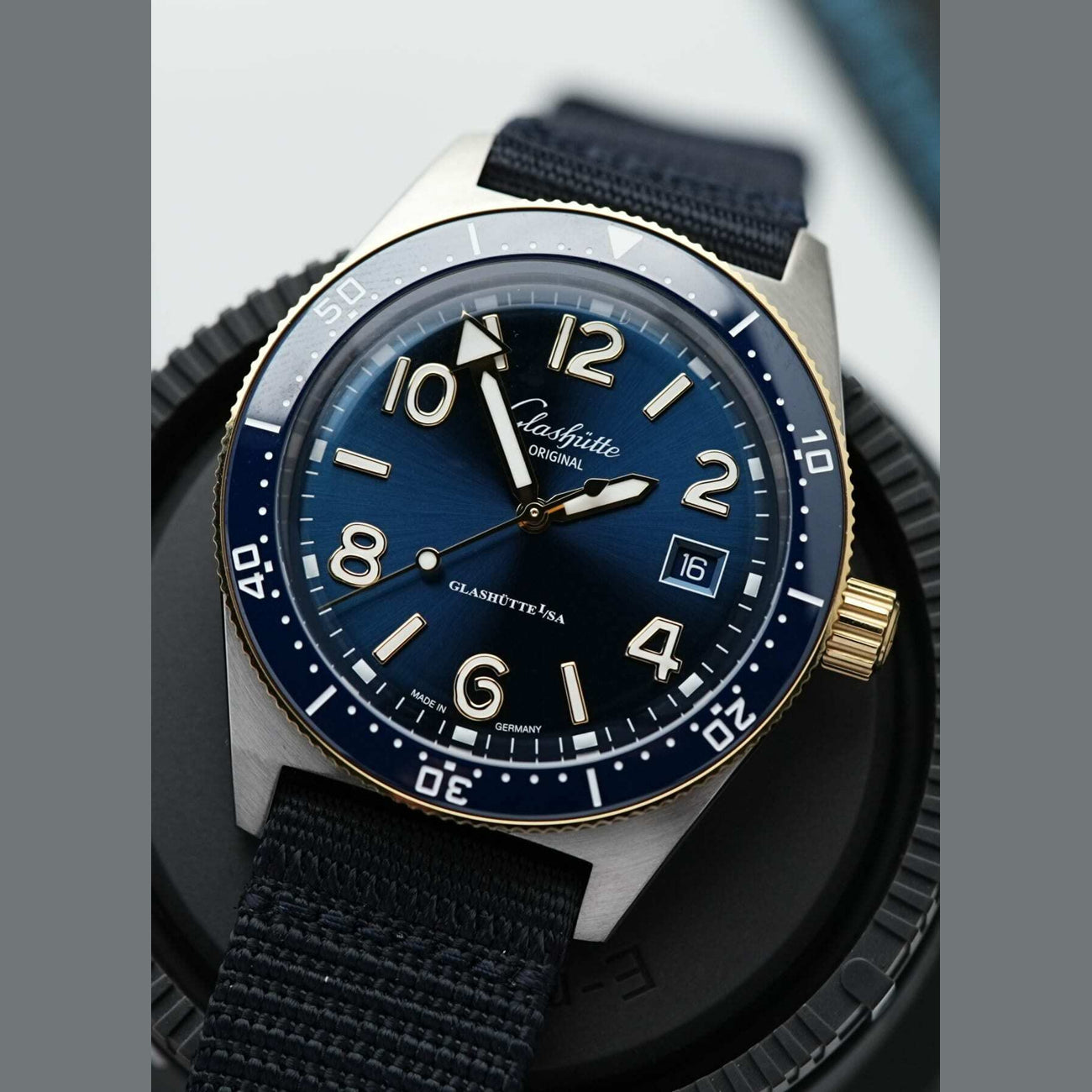 Glashütte Original SeaQ Bi-Color 1-39-11-10-90-34