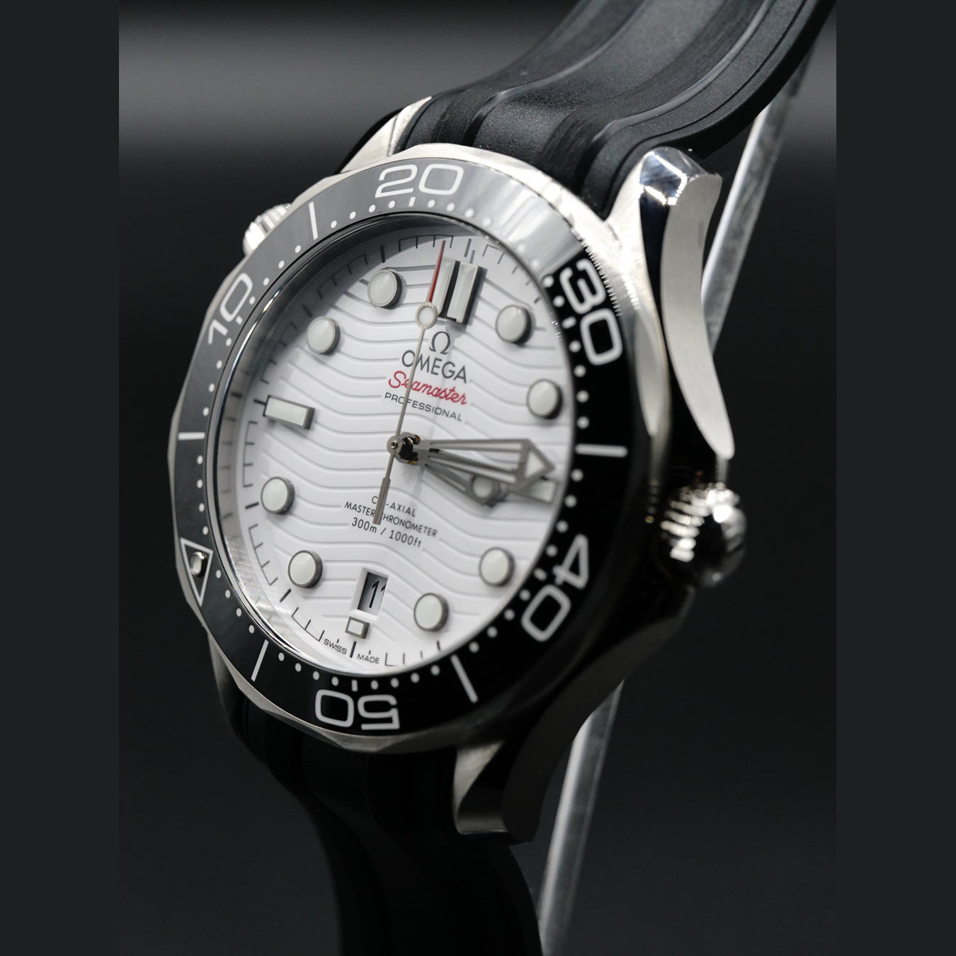 Omega Seamaster 300m Diver White Dial 210.32.42.20.04.001