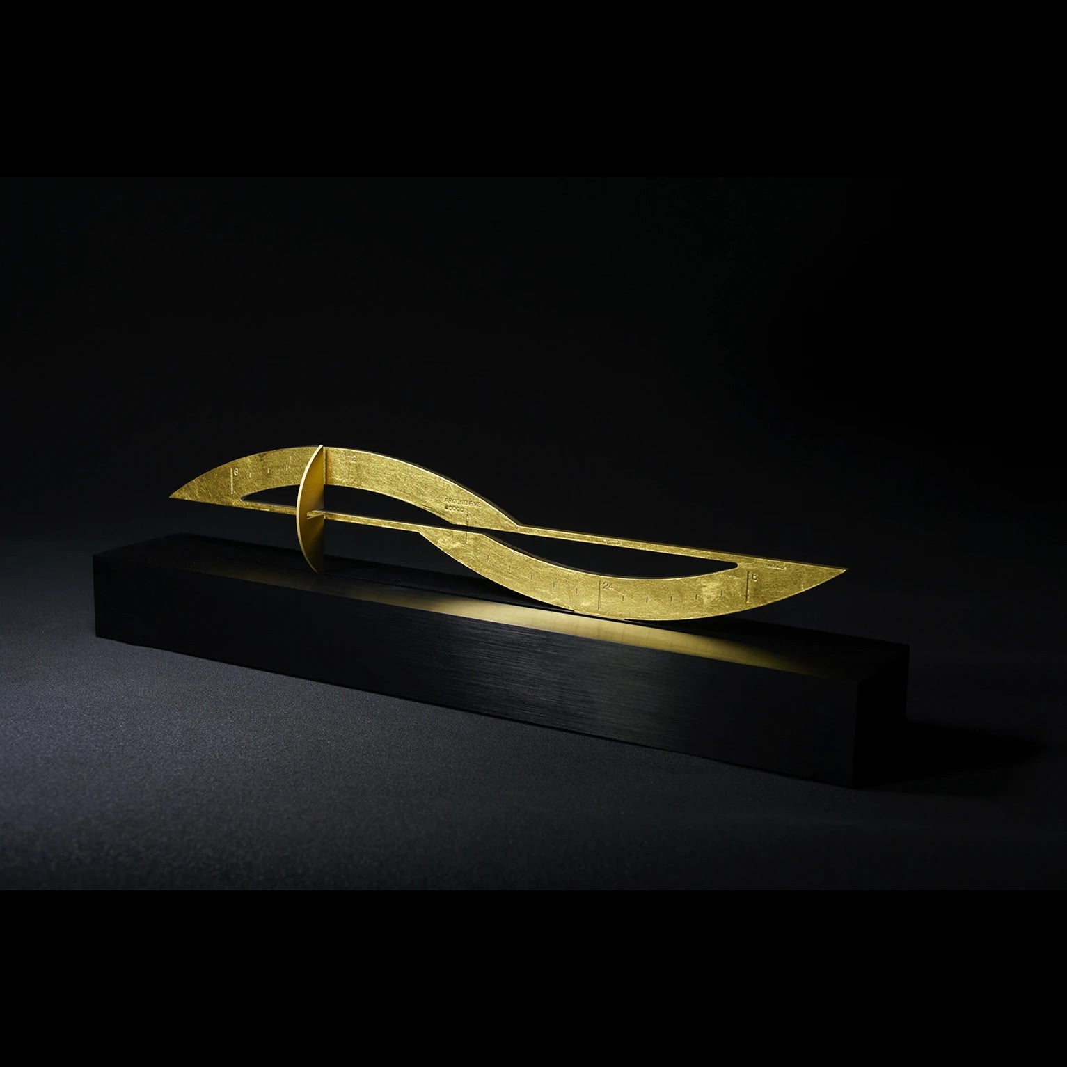 Around Five Gold Leaf 3N With Frame