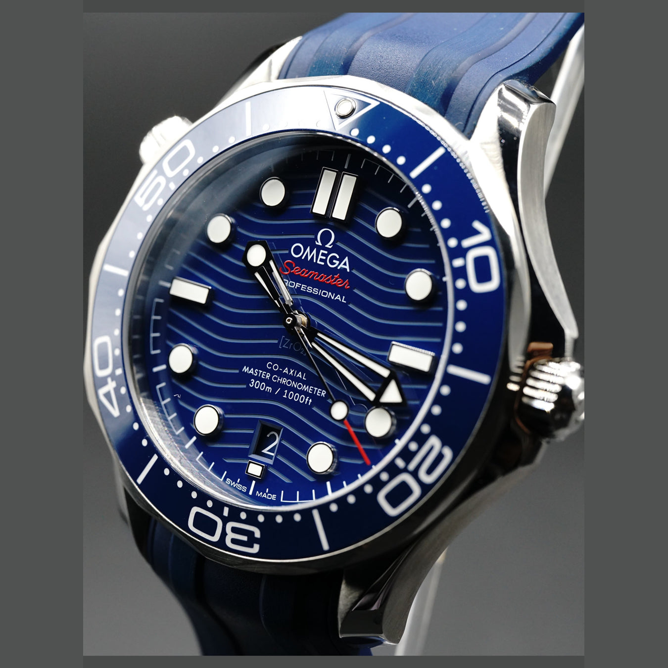 Omega Seamaster Diver 300M Co-Axial Master Chronometer on Rubber Strap 210.32.42.20.03.001
