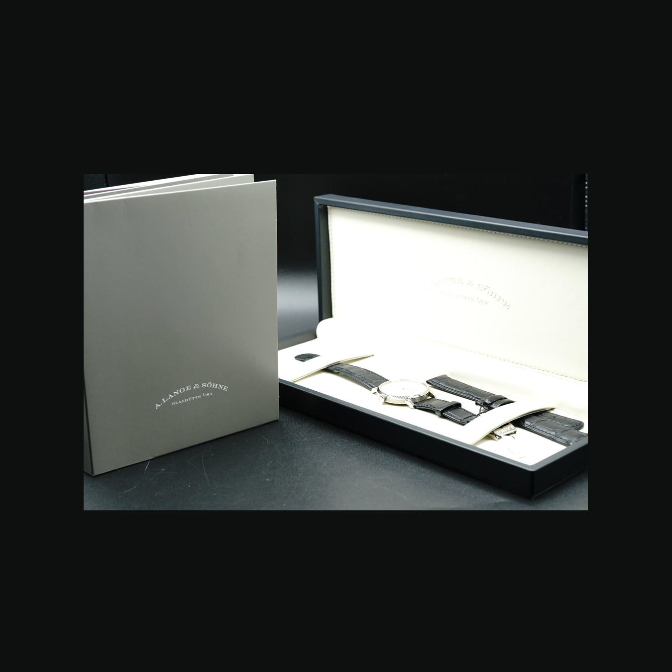A. Lange & Söhne Saxonia Thin 201.027