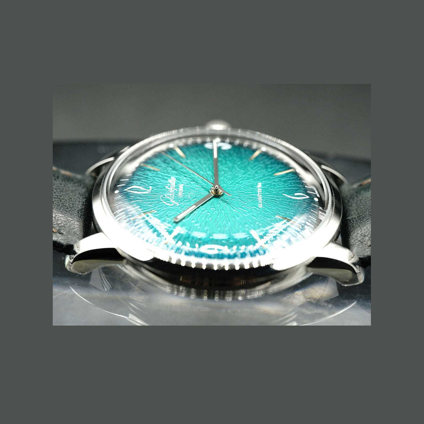Glashütte Original Sixties Green Dial 1-39-52-03-02-04