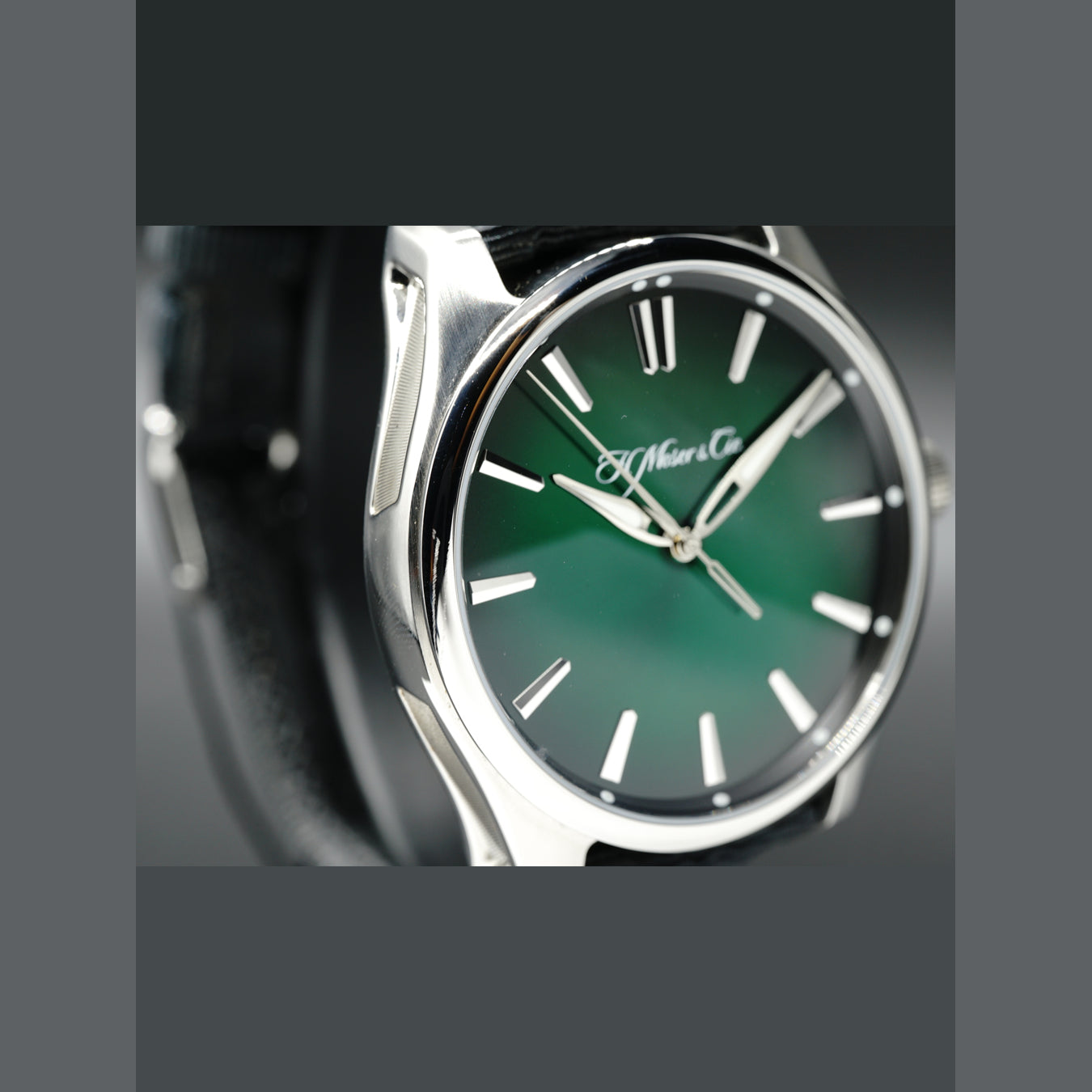 H. Moser & Cie Pioneer Centre Seconds Green 3200-1202