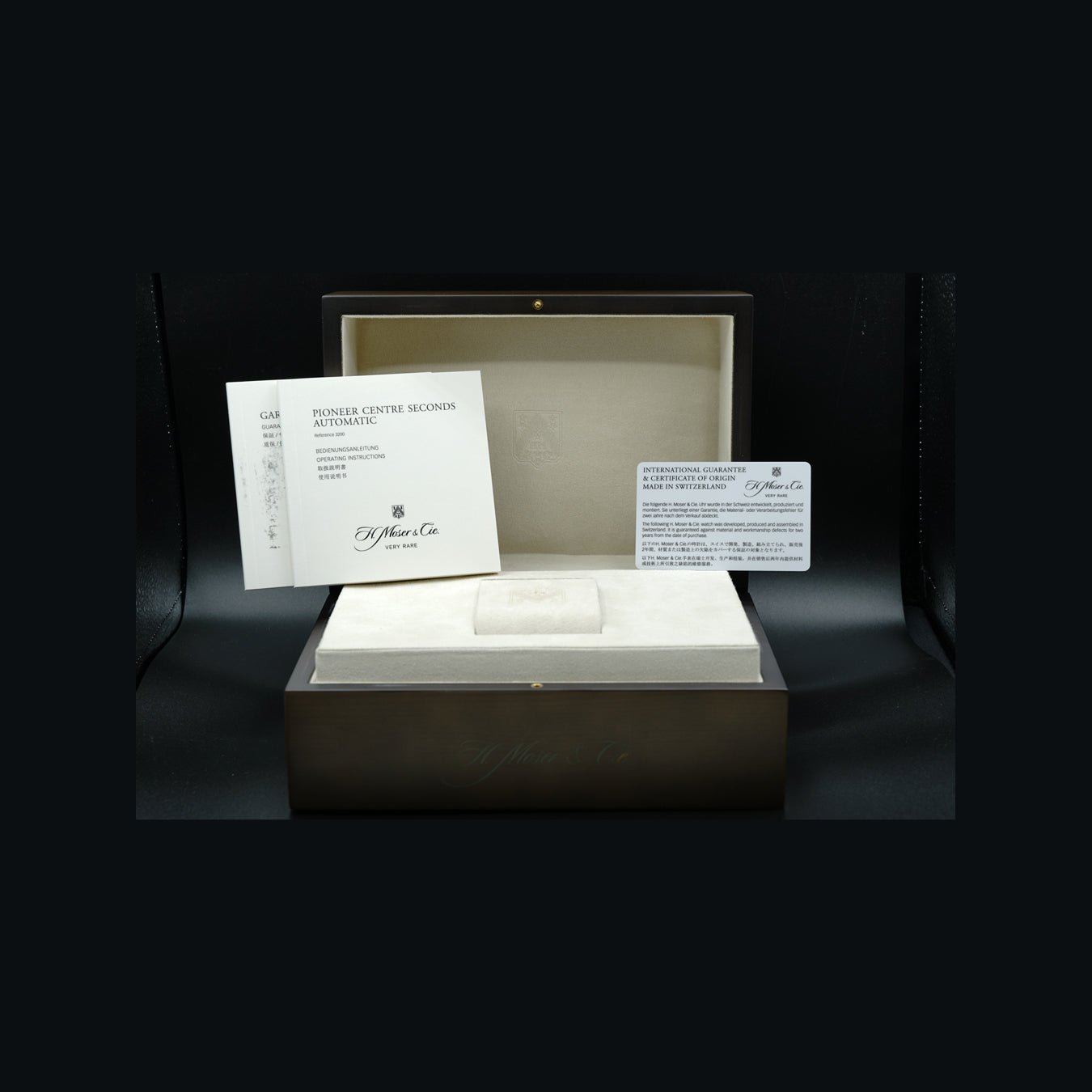 H. Moser & Cie. Centre Seconds Swiss Mad Red 3200-1207