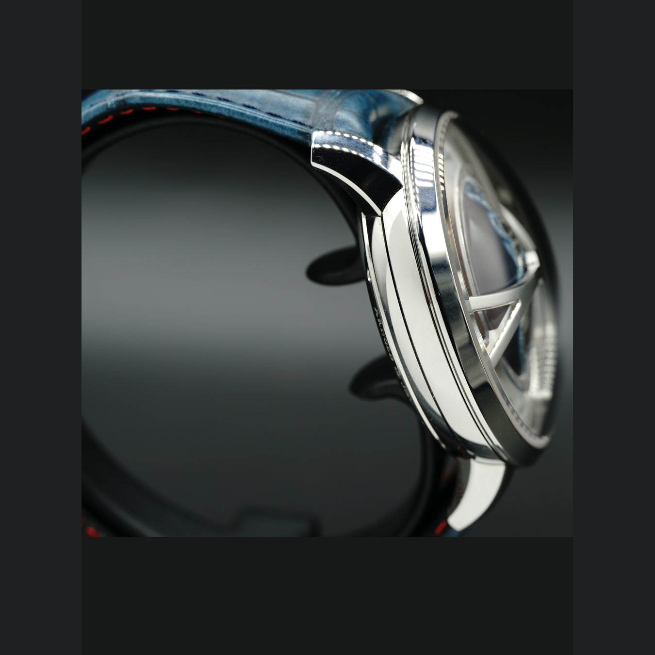 Arnold & Son Globetrotter 1WTAS.S01C.C155A