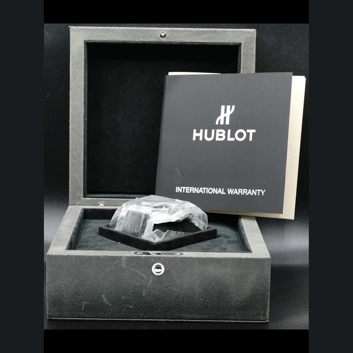 Hublot Sang Bleu Titanium 415.NX.1112.VR.MXM16