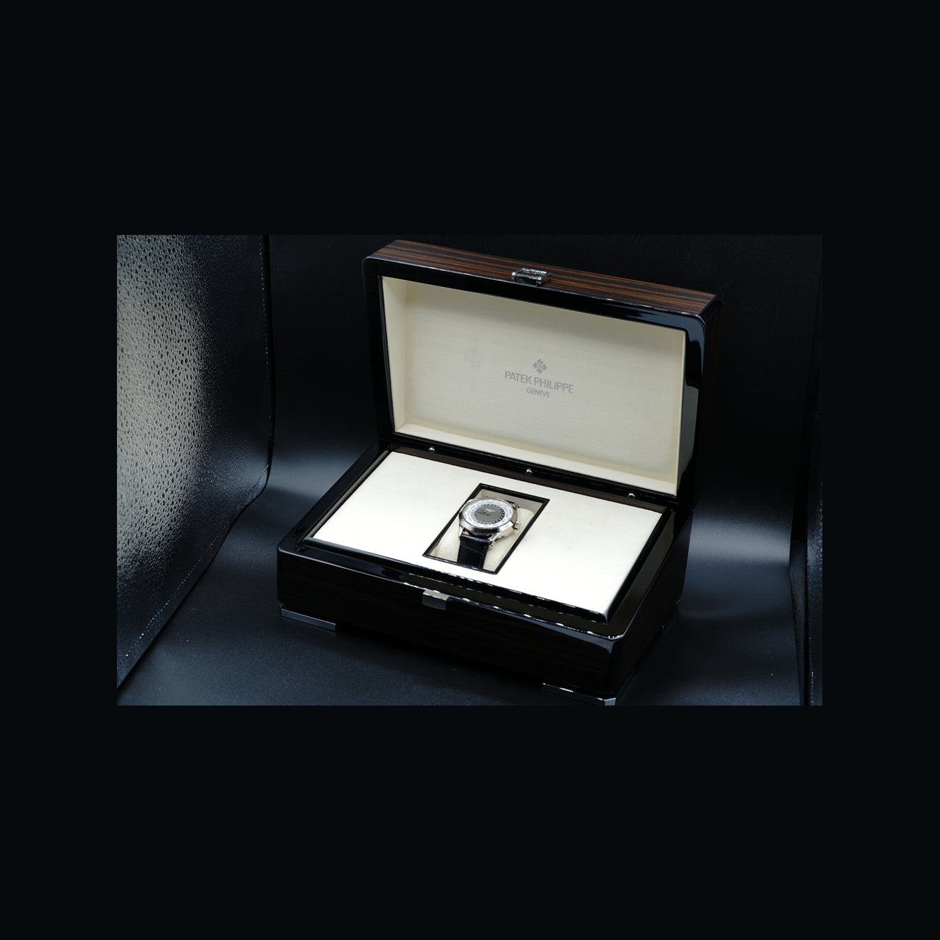 Patek Philippe World Time 5230G-014