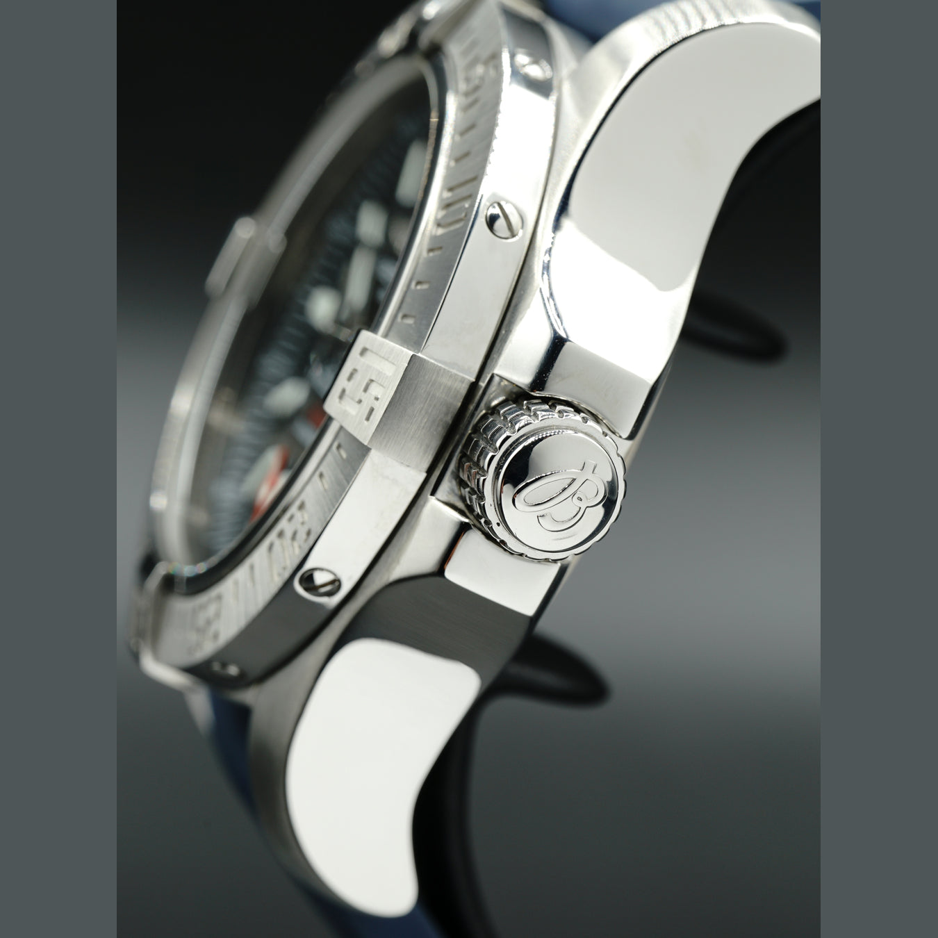 Breitling Avenger II Sea Wolf A1733110/BC30