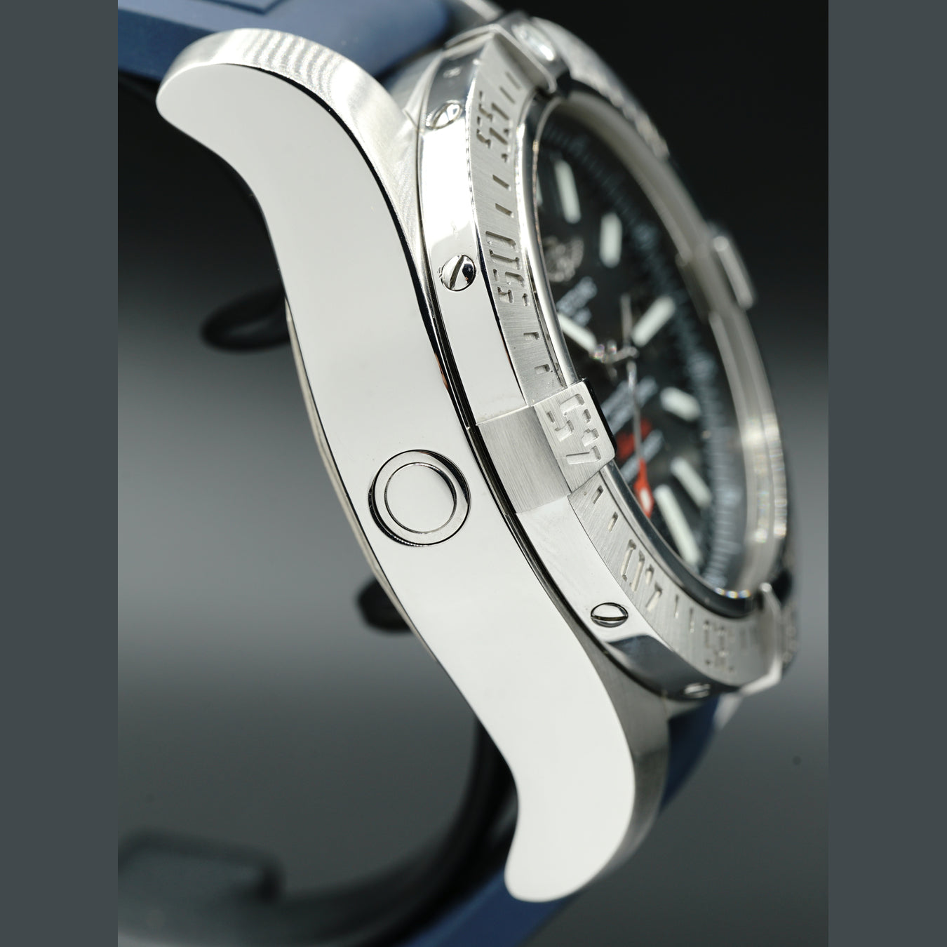 Breitling Avenger II Sea Wolf A1733110/BC30