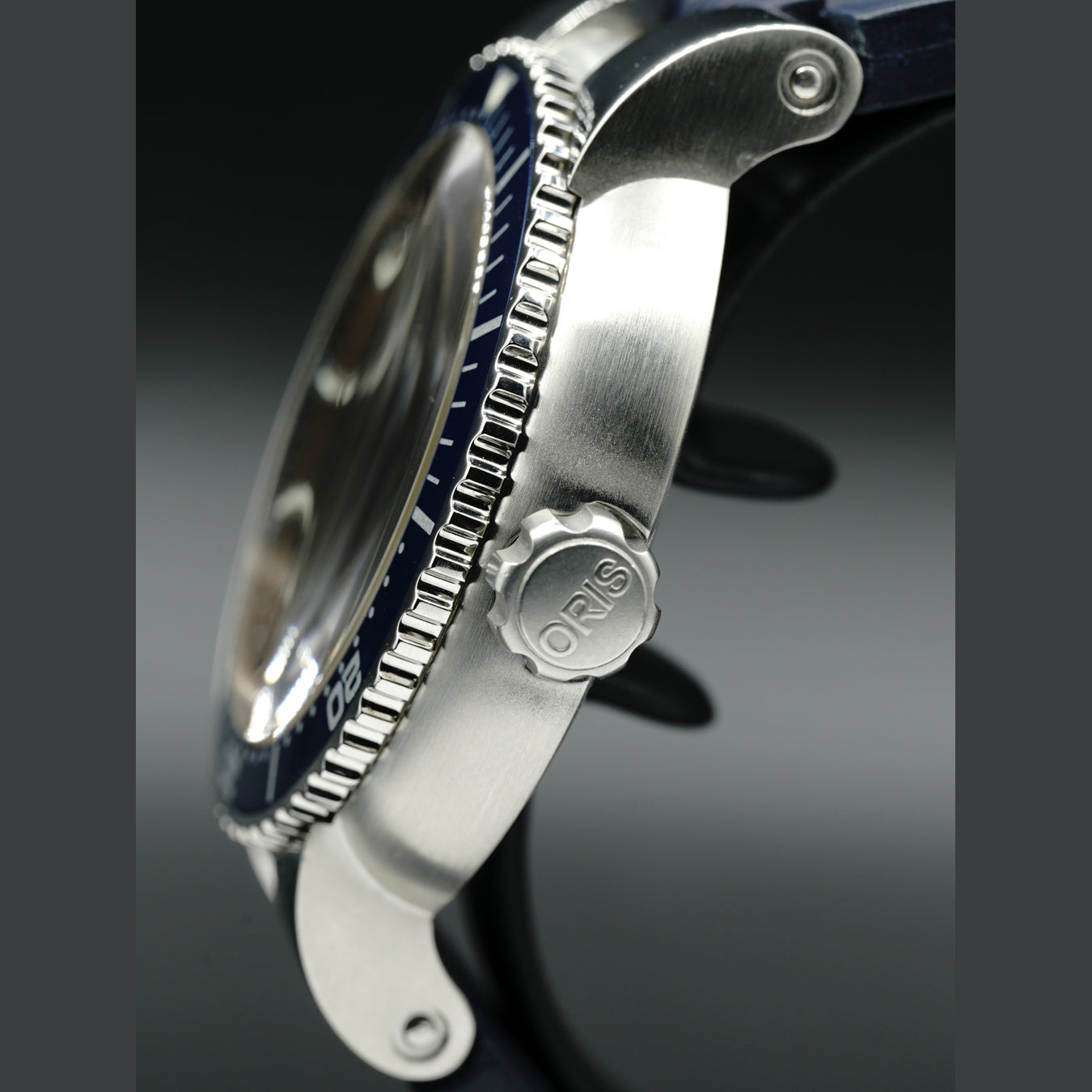 Oris Divers Date 01 733 7533 8555-07 8 24 01PEB