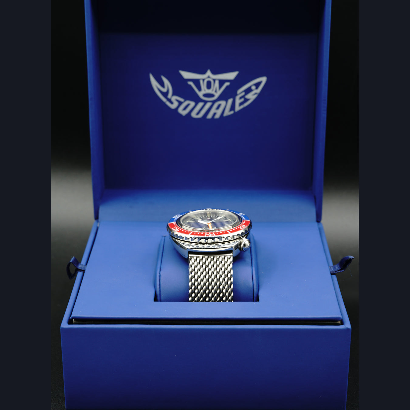 Squale Blue Red Sapphire Bezel 2002.SS.BLR.BL.ME22