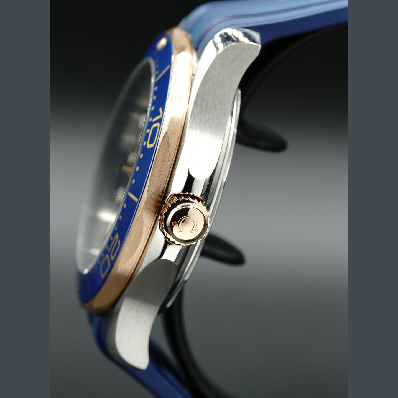 Omega Seamaster Diver 300M Co-Axial Master Chronometer Steel & Sedna Gold on Strap 210.22.42.20.03.002