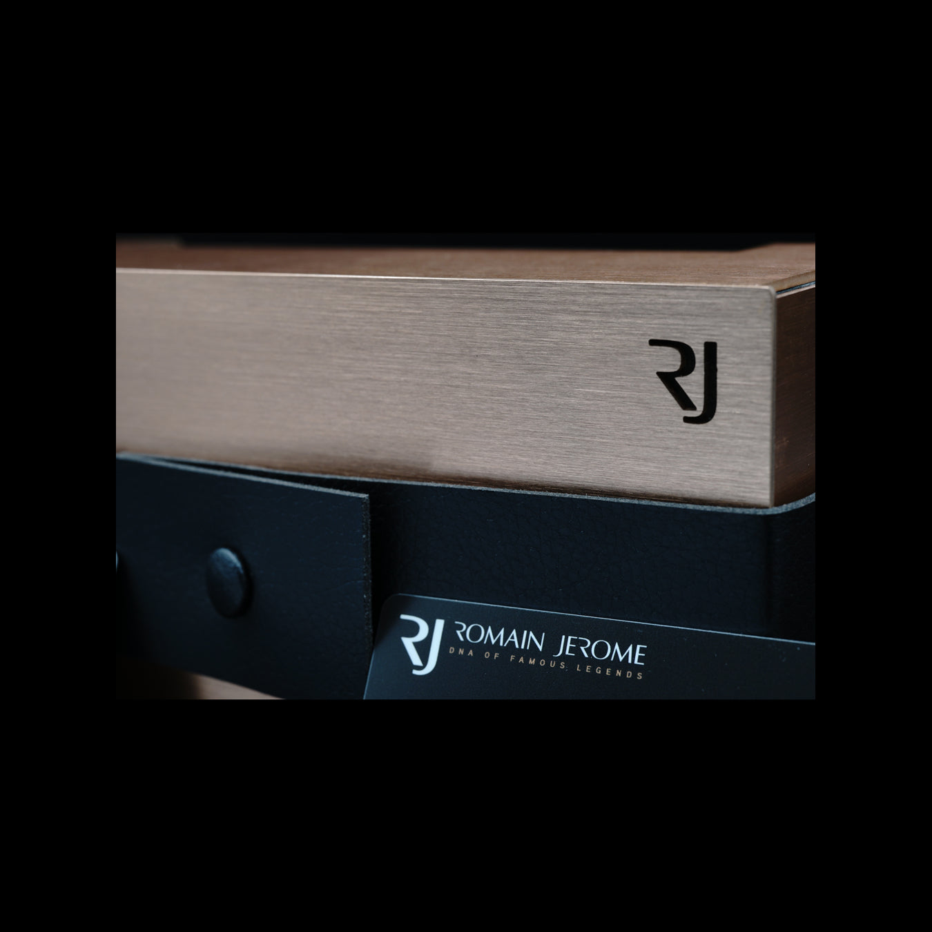 Romain Jerome Eyjafjallajokull-DNA EVO RJ.V.AU.003.02