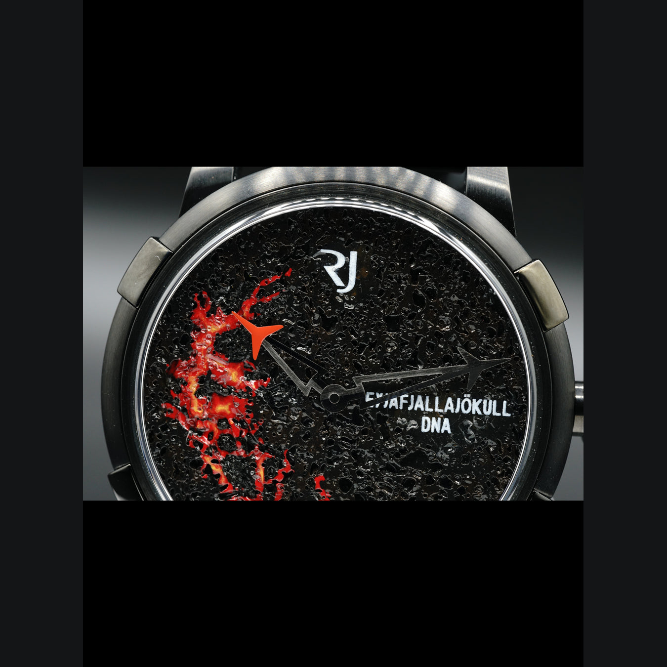 Romain Jerome Eyjafjallajokull-DNA EVO RJ.V.AU.003.02