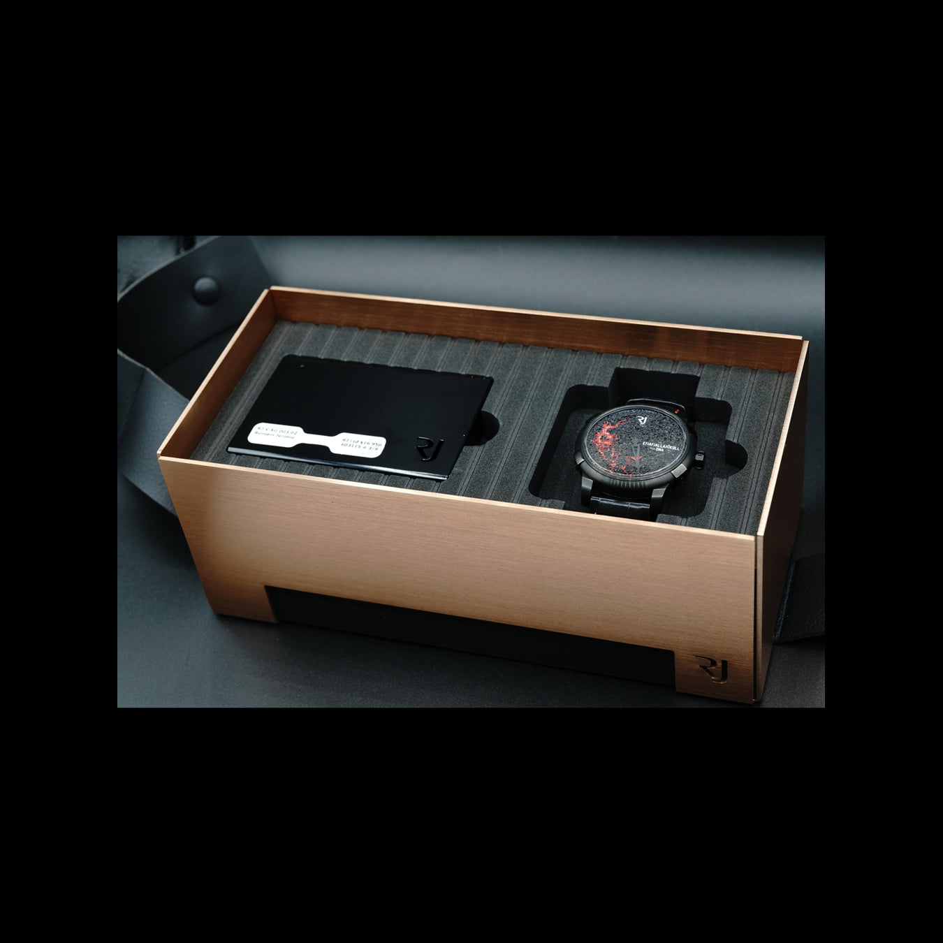 Romain Jerome Eyjafjallajokull-DNA EVO RJ.V.AU.003.02