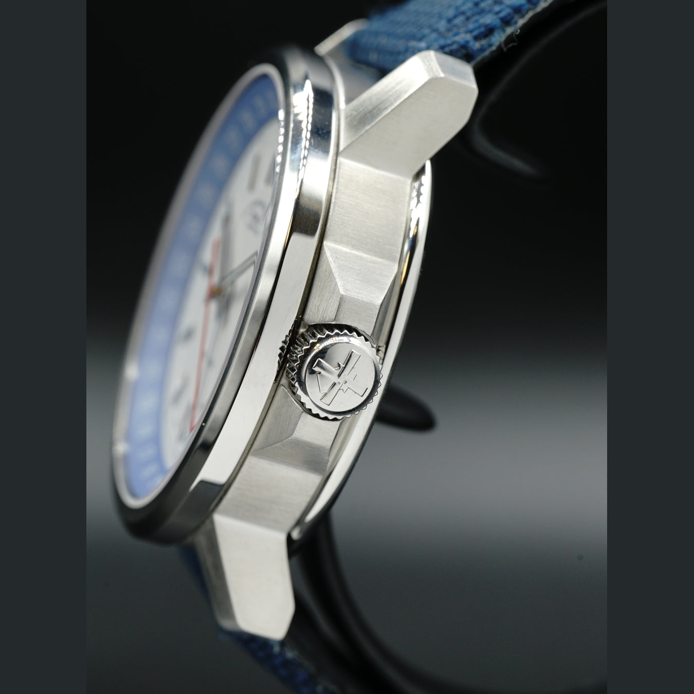 Mühle Glashütte 29ER Zeigerdatum M1-25-32-NB