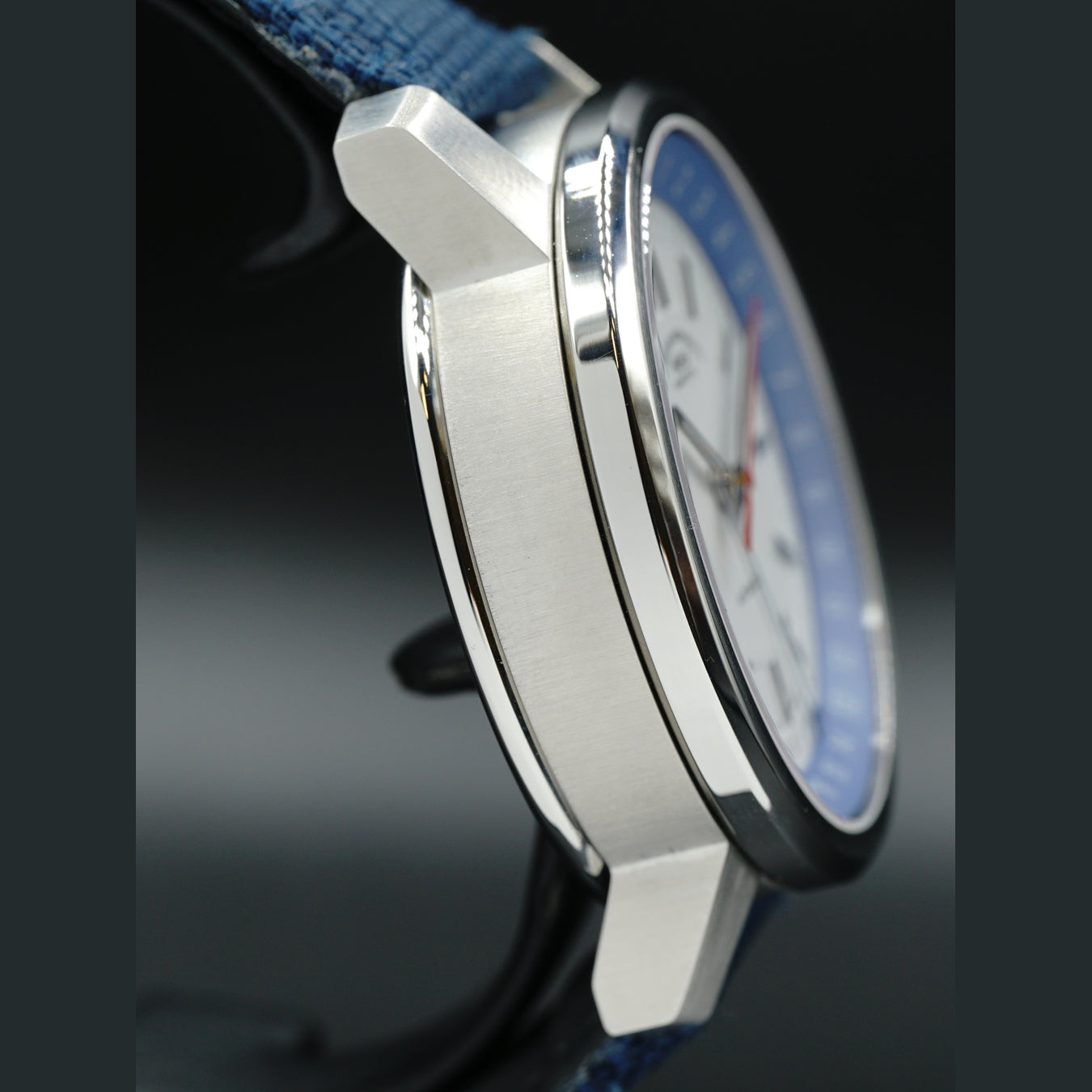 Mühle Glashütte 29ER Zeigerdatum M1-25-32-NB