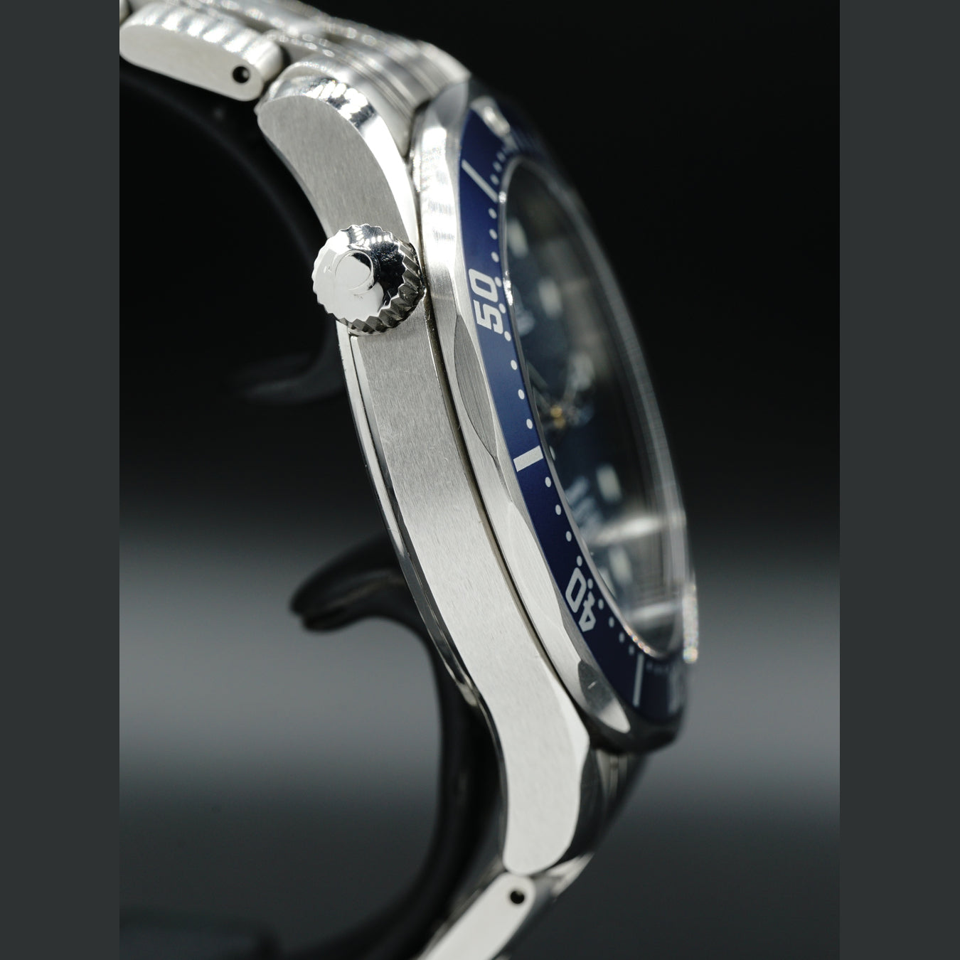 Omega Seamaster 300 M GoldenEye 007 Quartz 2541.80.00