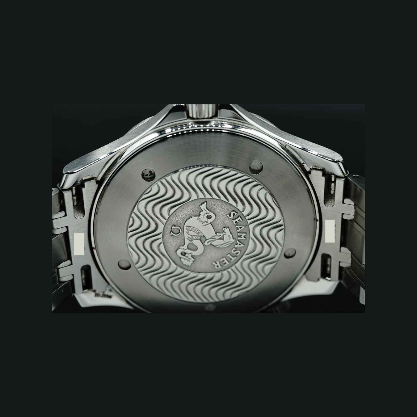 Omega Seamaster 300 M GoldenEye 007 Quartz 2541.80.00