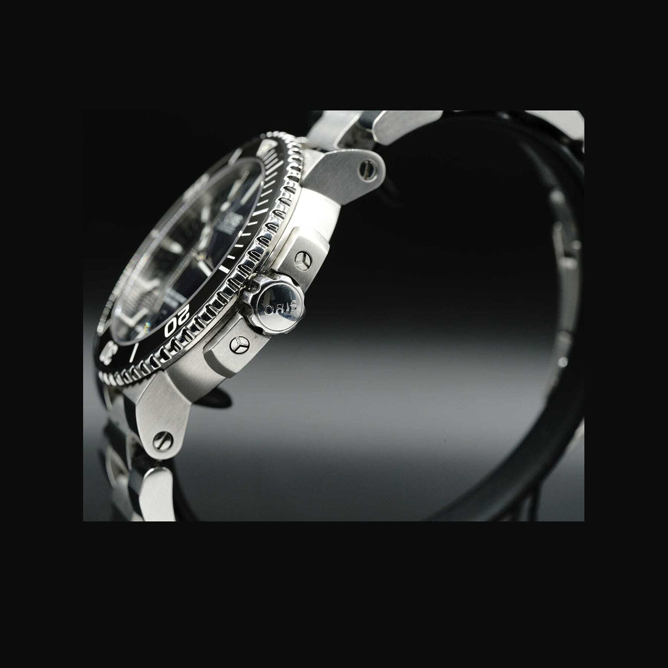 Oris Aquis Date Blue Dial on Bracelet 01 733 7730 4135-07 8 24 05PEB