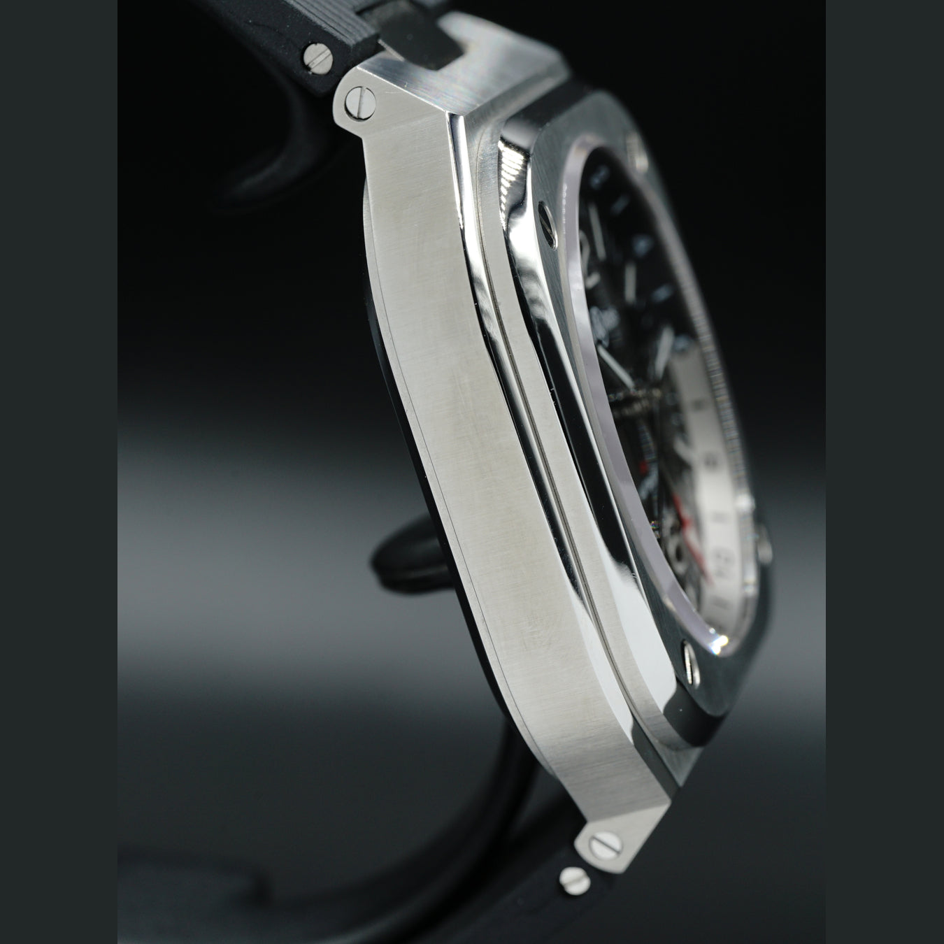 Bell & Ross BR 05 GMT on Strap BR05G-BL-ST/SST