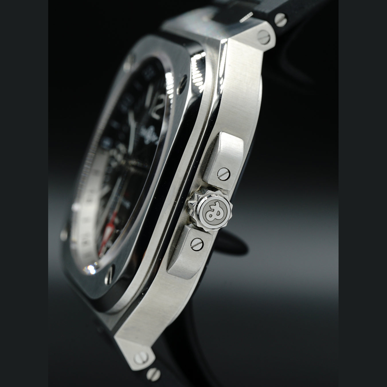 Bell & Ross BR 05 GMT on Strap BR05G-BL-ST/SST