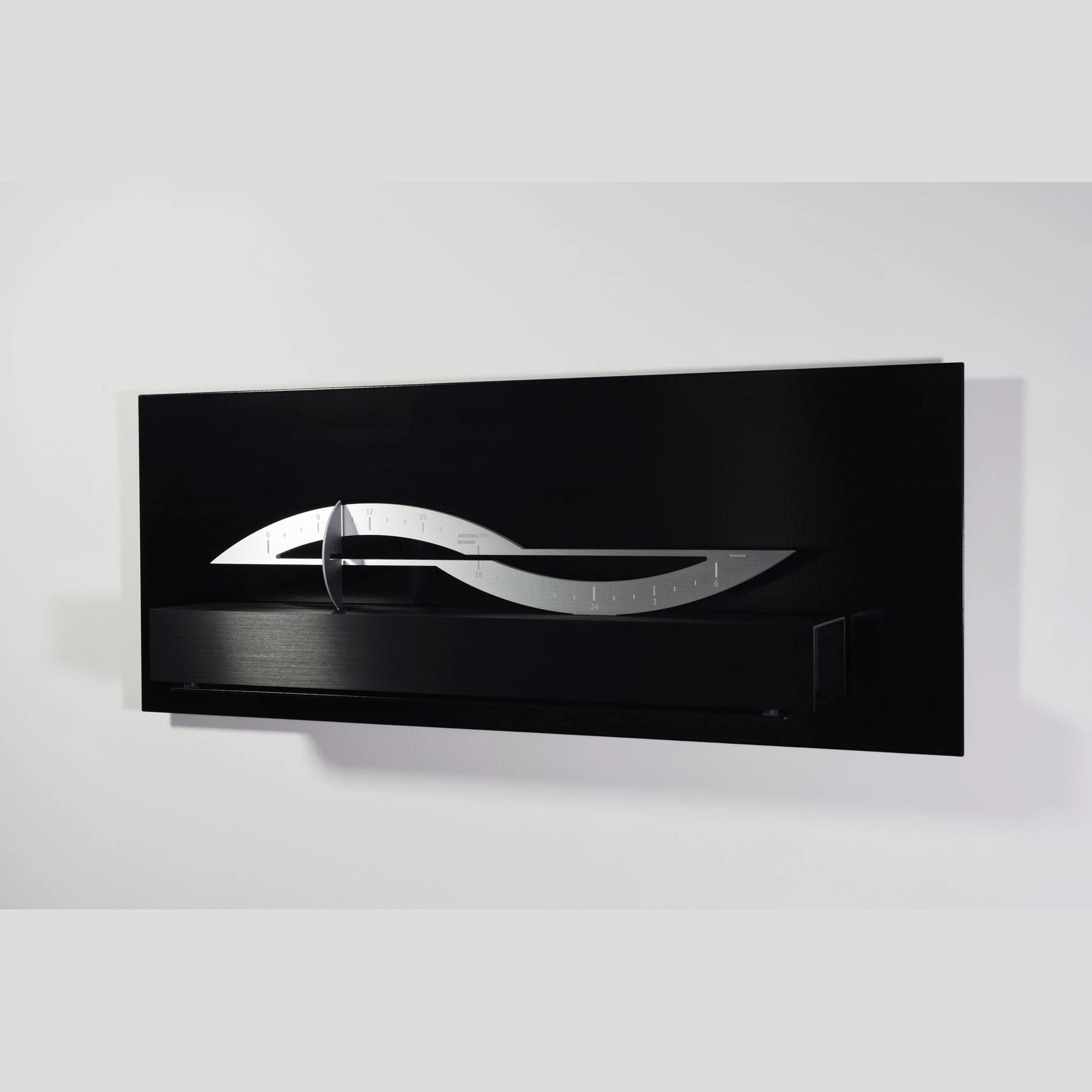 Around Five Natural Brushed Aluminum The Return with Frame