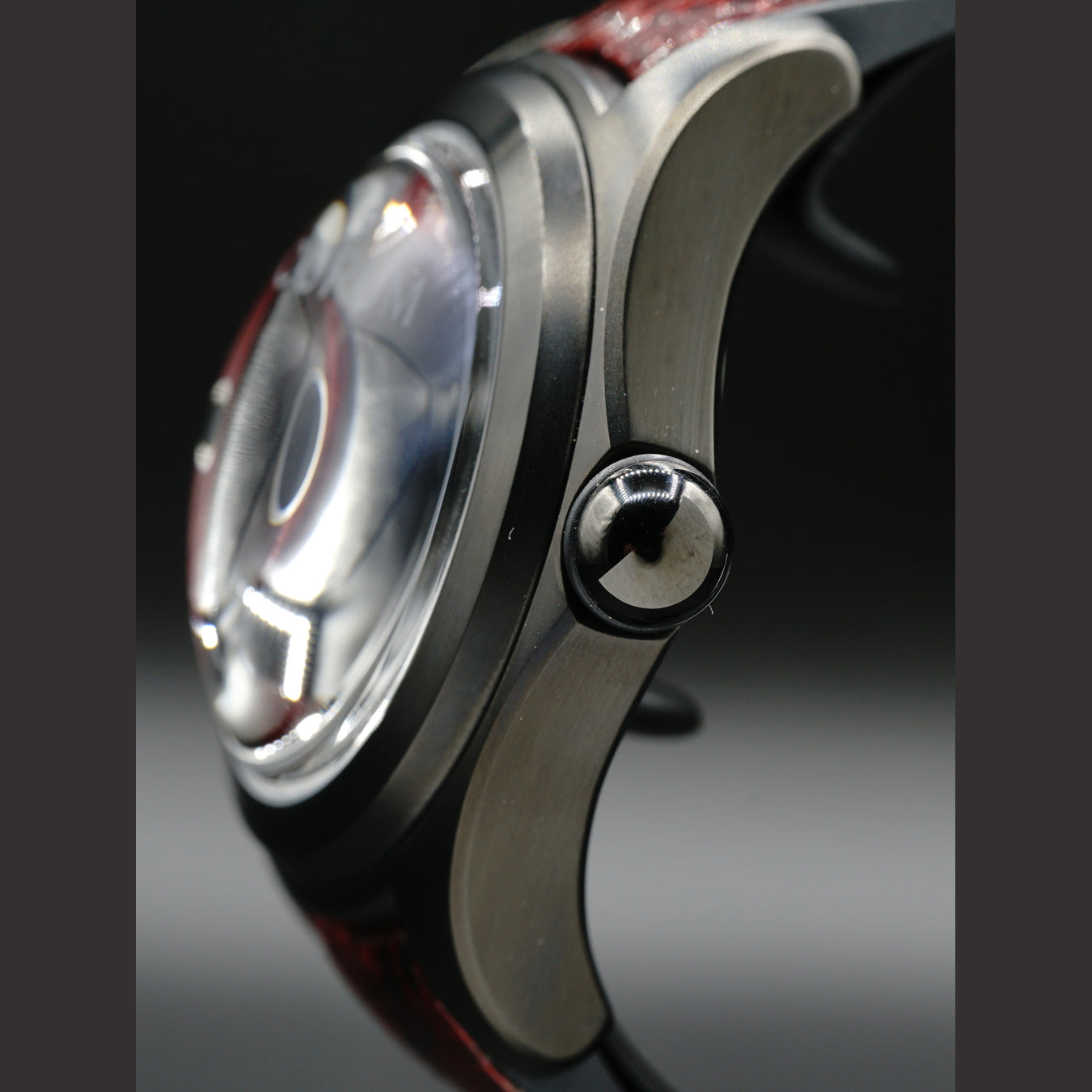Corum Art Red Bubble Python Limited Edition L08202981
