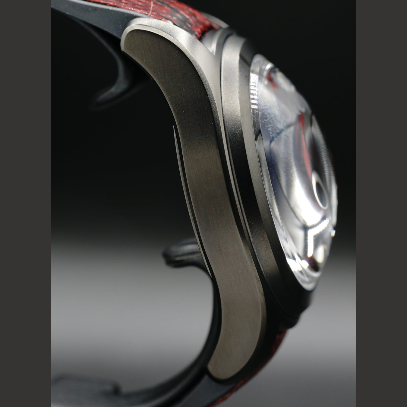 Corum Art Red Bubble Python Limited Edition L08202981