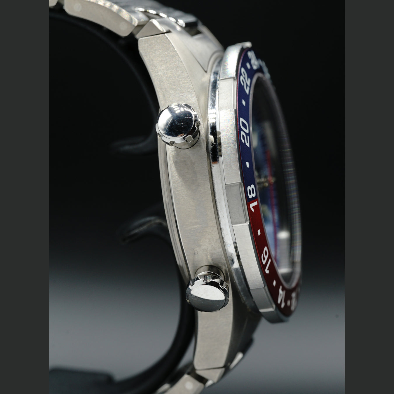 Ball Roadmaster Marine GMT Blue Dial DG3030B-SCJ-BE