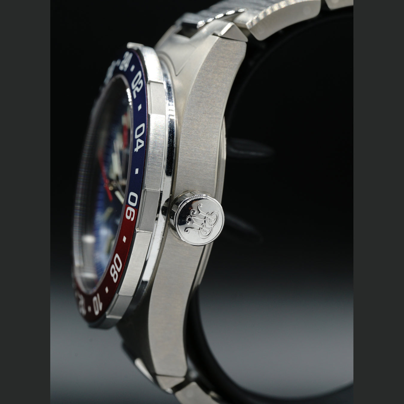 Ball Roadmaster Marine GMT Blue Dial DG3030B-SCJ-BE
