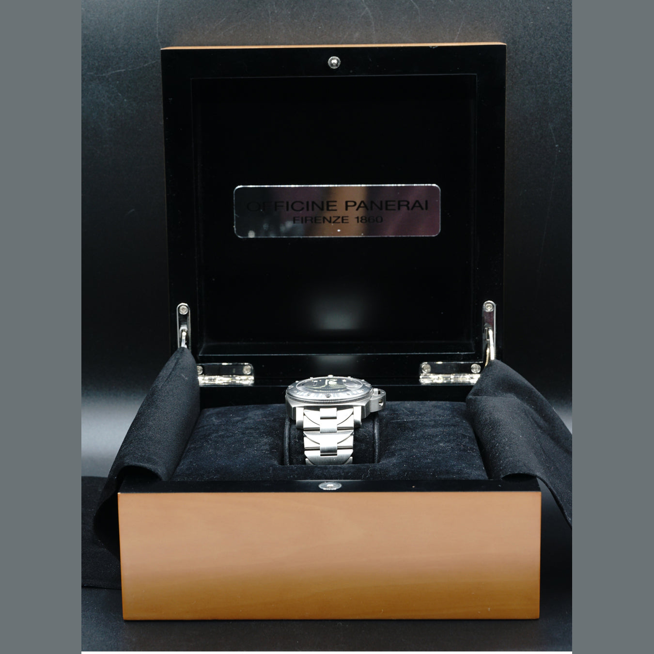 Panerai Luminor Submersible Automatic Chronometer Grey PAM00106